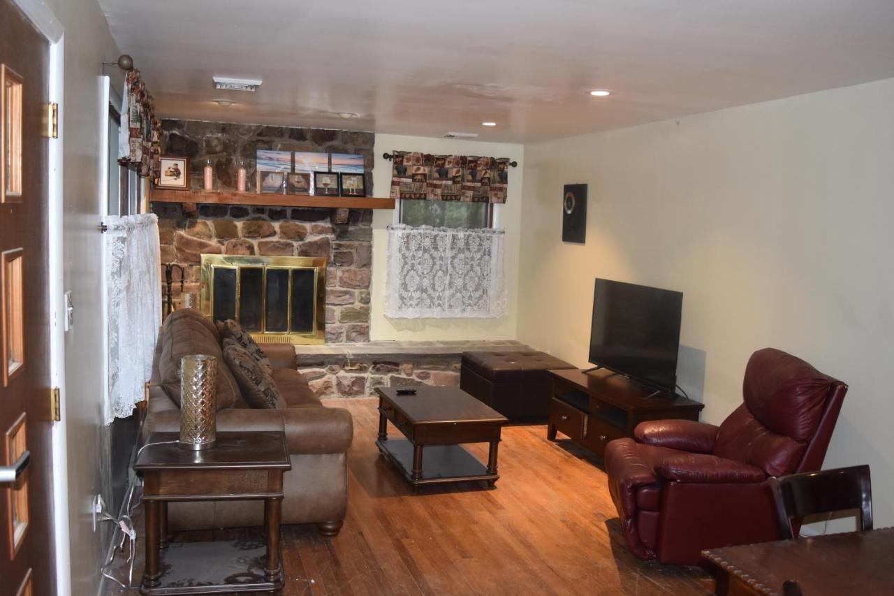 5 Bdr Cabin Game Rm Large Deck Fireplace Firetable เลคฮาร์โมนี ภายนอก รูปภาพ